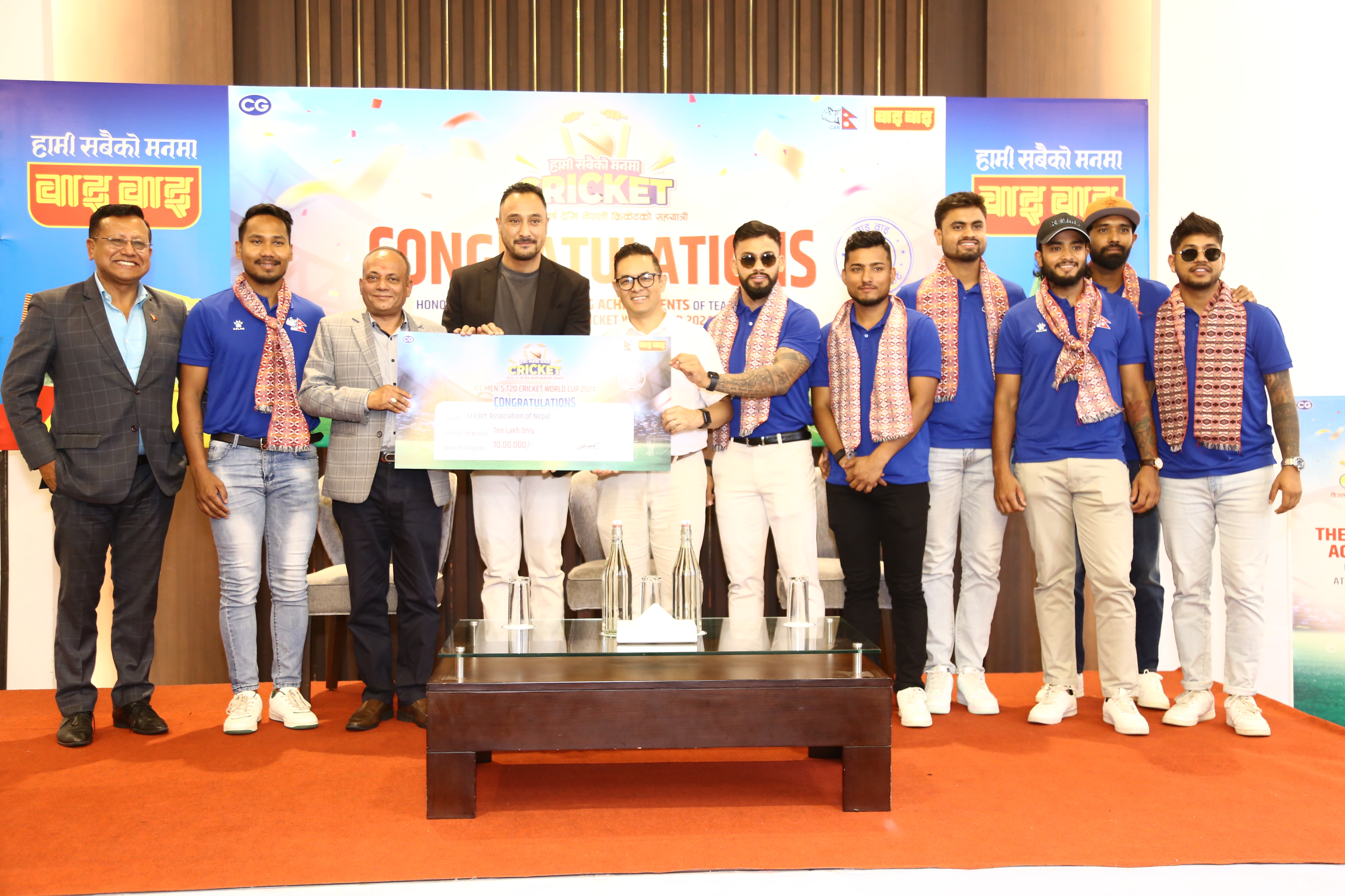 वाइ वाइद्वारा क्यानलाई १० लाख रूपैयाँ हस्तान्तरण 